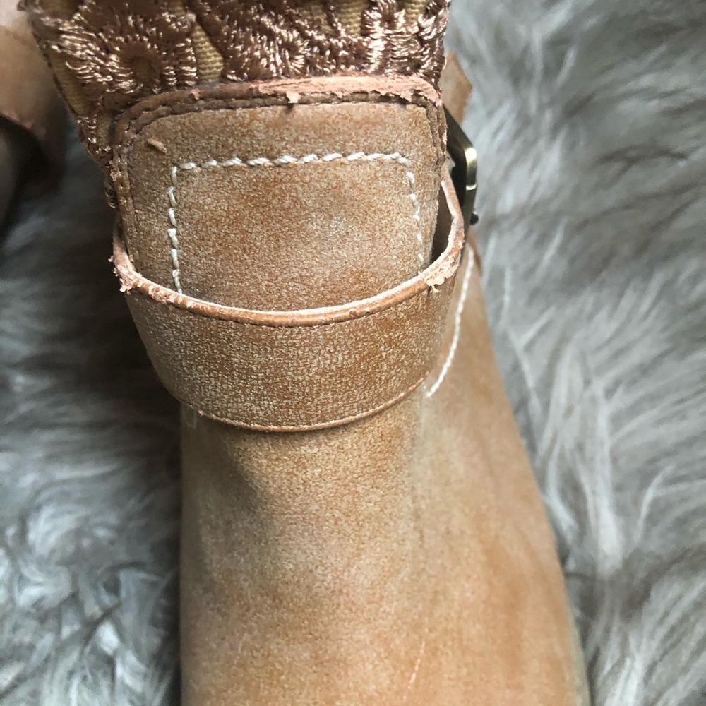 Guess Booties - Picture 3 of 6